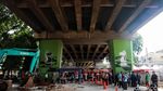 Penataan Kolong Jembatan Layang untuk Plaza Stasiun Tebet