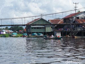 Seharian Menyusuri Sungai Terpanjang di Indonesia, Seru!