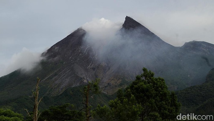 Berdasarkan data aktivitas Gunung Merapi di BPPTKG aktivitas Gunung Merapi masih tinggi sehingga status masih dalam tingkat siaga.