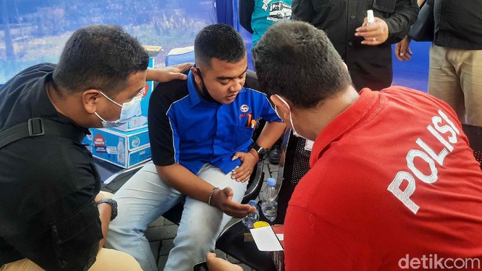 tes urin terminal purabaya yang dilakukan polda jatim