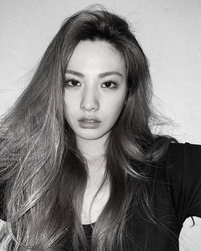 8. Nana yang punya nama asli Im Ji Ah menjadi satu dari banyak artis Korea dalam daftar 100 Most Beautiful Faces of 2020. Idol KPop yang tergabung dalam After School dan Orange Caramel itu kini lebih aktif sebagai aktris. Foto: Instagram @jin_a_nana