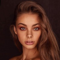 3. Meika Woollard adalah model lain yang wajahnya dianggap sempurna dan patut masuk daftar 100 wanita tercantik di dunia. Ia tergabung dalam agensi modeling kenamaan IMG Models. Foto: Instagram @meikawoollard