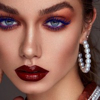 9. Josie Lane merupakan model asal Inggris yang wajahnya sering menghiasi majalah dan peragaan busana brand kenamaan. Punya wajah memikat dan portofolio yang menarik, ia juga punya banyak fans di Instagram. Foto: Instagram @_josielane