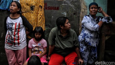 Waspada Potensi Klaster Keluarga di Permukiman Padat