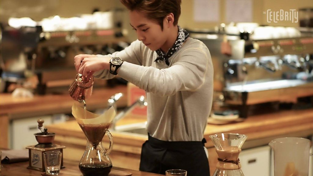 Xiumin EXO Rindu Makan Belut Panggang