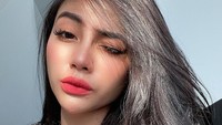 Bahkan dalam salah satu pesan yang dikirim oleh Sule, tertulis jika sang komedian ingin membimbingnya. Dok. Instagram/erni_tisya