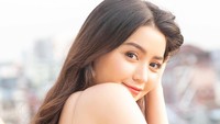 Khin Wint Wah jadi perempuan pertama asal Myanmar yang masuk ke daftar perempuan berwajah tercantik sedunia itu. (Foto: dok. Instagram @khinwintwah) 
