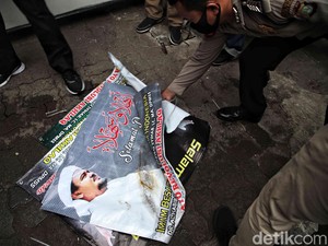 Drama FPI Dibubarkan Berujung Blokir Medsos
