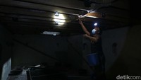 Sisanya masih dalam tahap lestari (agar semakin banyak walet yang masuk dan buat sarang di rumah tersebut), sama seperti awal-awal membangun rumah walet yang pertama. Butuh waktu selama beberapa bulan agar hasilnya memuaskan.
