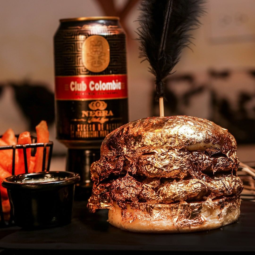 Sultan! Burger Ini Seluruhnya Dilapisi Emas 24 Karat