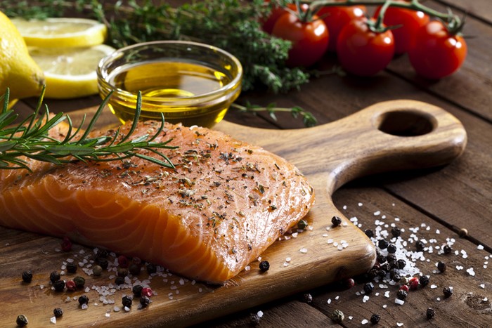 Cara memilih salmon Begini Cara Memilih Salmon untuk Sajian BBQ
