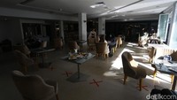 Oiya, Fashion Hotel Legian juga punya kolam di depan kamar Deluxe. Kamar ini memang memiliki akses langsung ke kolam dan restoran. Kamu tinggal pilih saja mau kamar dengan fasilitas apa.