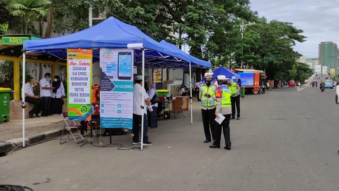 DLH DKI Gelar Uji Emisi Gratis di Jalan TB Simatupang