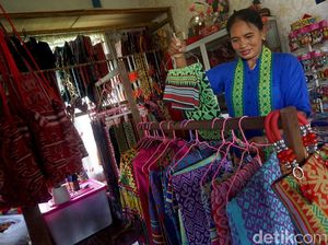 Foto: Tenun Sidan Khas Dayak Iban yang Masih Bertahan