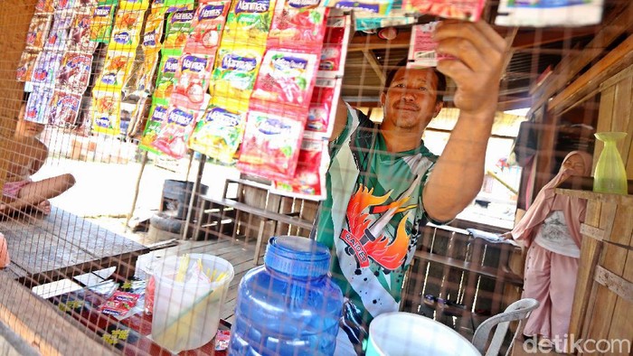 Harapan Baru Bagi UMKM Terdampak Pandemi di Badau Pandemi COVID-19 tentu membuat berbagai aktivitas ekonomi terbatas. Termasuk juga berdampak pada pelaku UMKM di perbatasan Indonesia-Malaysia, tepatnya di Badau.