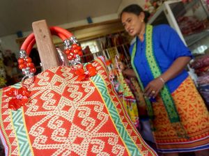 Sepi Peminat di Indonesia, Tenun Sidan Nyaris Diakui Milik Malaysia