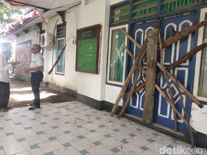 Belum Digaji, Pegawai Honorer Dishub Dompu Kembali Segel Kantor Dinas