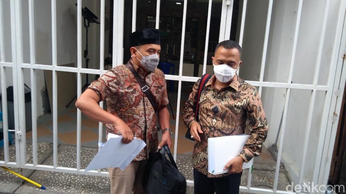 Kuasa hukum FPI Azis Yanuar dan Sugito Atmo Prawiro (Adhyasta Dirgantara/detikcom).