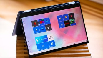HP Elite Dragonfly dipilih sebagai laptop bisnis terbaik tahun 2020. Cocok untuk kerja dan pengguna kantoran dengan fitur keamanan SureView Reflect, sehingga layarnya tak bisa diintip orang sebelah. Harganya USD 2.129. (The Verge)