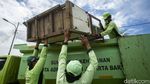 Maksimalkan Lahan Pemakaman, Gubuk Liar di TPU Tegal Alur Dibongkar
