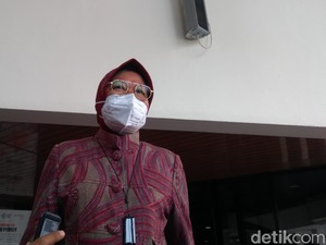 Belum Satu Bulan Jadi Mensos, Risma Alami Suara Serak-Darah Tinggi