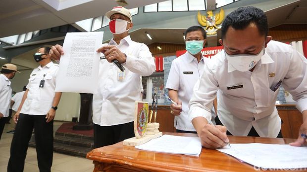 mosi tidak percaya asn jember ke bupati faida