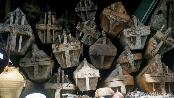 Inilah potret Rumah Mayat (Kulambu) warisan dari nenek moyang Dayak Taman akan pemakaman bagi yang ditradisikan di sisi sungai Menawik, Kapuas Hulu.