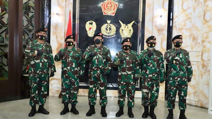 Panglima TNI Terima Penyerahan Jabatan Kasum dari Letjen Herindra