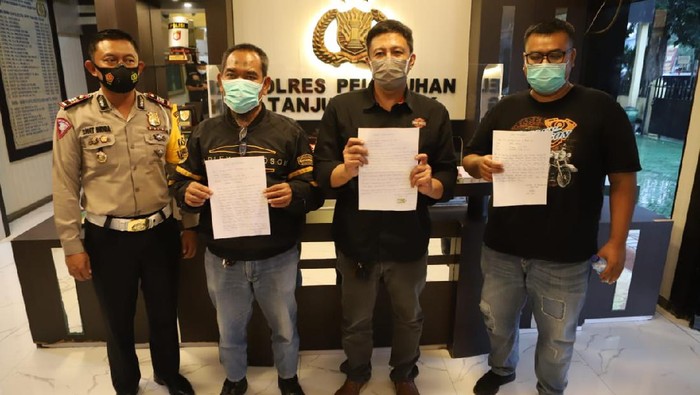 pengendara harley davidson minta maaf
