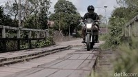 Menurutnya, Kegiatan RM yang selalu beraktivitas diluar kantor, jadi lebih terbatas waktu dan harus tetap menjaga protokol kesehatan ditengah Pandemi COVID-19. Ia pun harus selalu jaga jarak dan mengenakan masker.