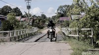 Redy, biasa ia disapa, sudah kurang lebih 6 tahun menjadi RM di Putussibau, Kapuas Hulu, Kalimantan Barat. Nasabah kreditnya pun sudah terbilang sangat banyak.