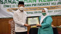 Acara ini juga bertepatan dengan pelantikan pengurus Fordaf (Forum Daiyah Fatayat NU) Jawa Barat masa khidmat 2020-2025.