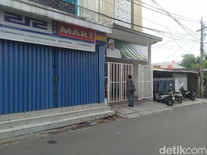 Dilarang Pemerintah, Spanduk Berlogo FPI Masih Terpasang di Petamburan