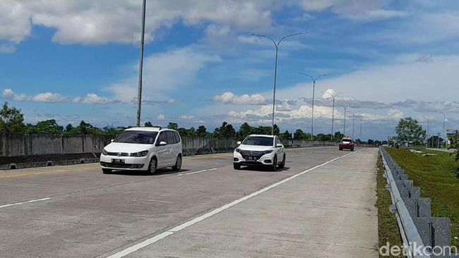 Suasana ruas tol Pejagan Pemalang Tol Road (PPTR), Brebes, Rabu (30/12/2020).