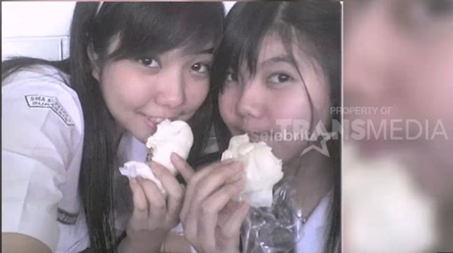 Ini potret Gisella Anastasia, atau yang akrab disapa Gisel, saat masih SMA. Rambut poni lempar dan potongan shaggy memang sedang tren kala itu. Foto: Tangkapan Layar YouTube/Official Trans7