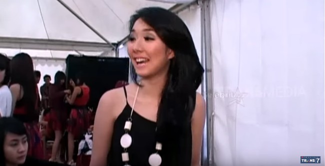 Meskipun harus puas di posisi dua, namanya justru lebih populer ketimbang pesaingnya yang kala itu menjuarai Indonesian Idol, Aris. Foto: Tangkapan Layar YouTube/Official Trans7