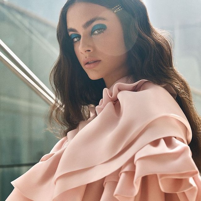 Sementara pada tahun 2018, Yael berada di peringkat ketiga wanita tercantik di dunia. Hal itu membuktikan bahwa Yael bukanlah wajah baru di dalam daftar tersebut. Foto: Instagram/@yaelshelbia