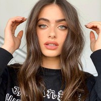 Remaja wanita yang lahir pada 31 Agustus 2001 itu debut akting pada 2019. Mata abu-abunya membuat Yael menjadi semakin memesona. Foto: Instagram/@yaelshelbia