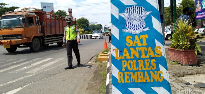 Alun-alun Rembang Ditutup Saat Malam Tahun Baru