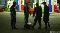 Saat ini SPBU Margonda ditutup sementara.