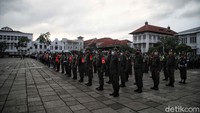 Apel dilakukan oleh sejumlah personel gabungan.