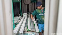 List gypsum yang dijual mulai dari Rp 10.000/2 meter.
