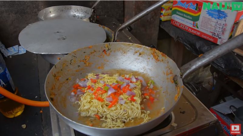 Wow! Pria di Nigeria Bisa Beli Rumah dan Kuliah karena Jualan Indomie