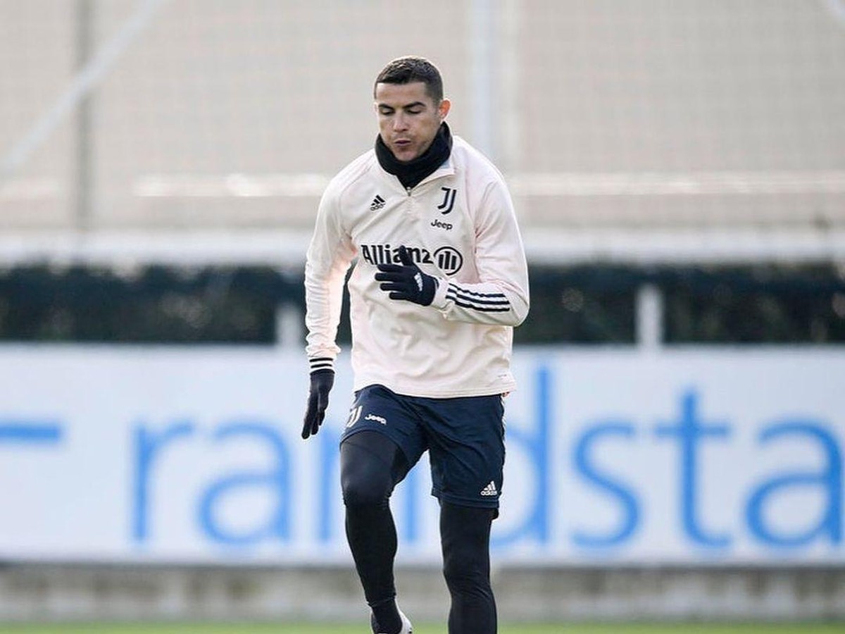 Baterai Cristiano Ronaldo Sudah Full. (Instagram/cristiano)