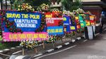FPI Dibubarkan, Markas TNI-Polri Banjir Karangan Bunga