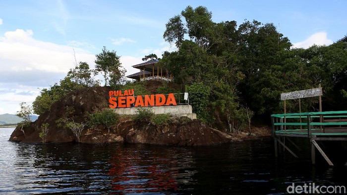 Pemkab Kapuas Hulu menjadikan Pulau Sepandan sebagai salah satu destinasi andalan Kapuas Hulu, tepatnya berada di Taman Nasional Danau Sentarum. Seperti apa sih?