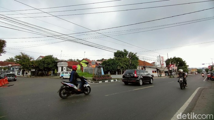 Jalur Kuningan-Cirebon.
