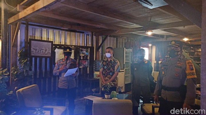 jam malam di trenggalek