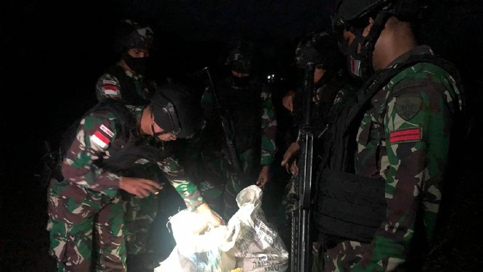 Kodam Udayana Gagalkan Penyelundupan Kayu Cendana dan Kembang Api