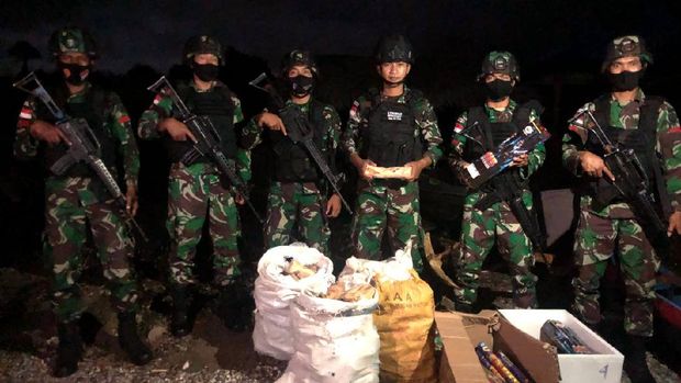 Kodam Udayana Gagalkan Penyelundupan Kayu Cendana dan Kembang Api